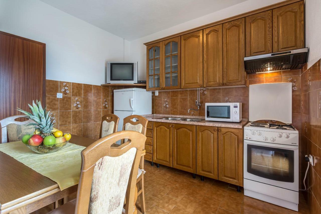 Apartmani Bezma Бол Екстер'єр фото